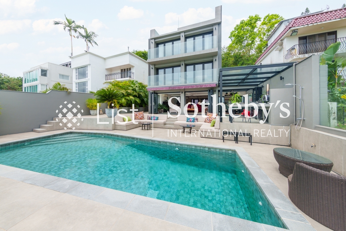 Hing Keng Shek Detached House 庆径石独立屋 | Private Garden off Living Room