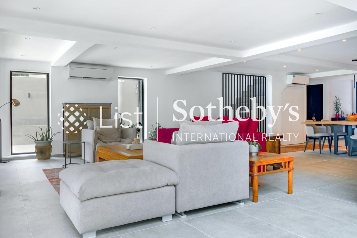 Hing Keng Shek Detached House 庆径石独立屋 | Living Room