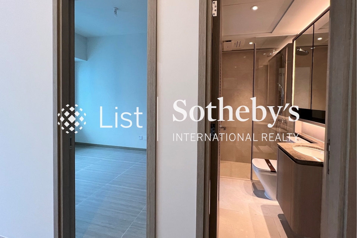 Southland 晉環  | Master Bathroom