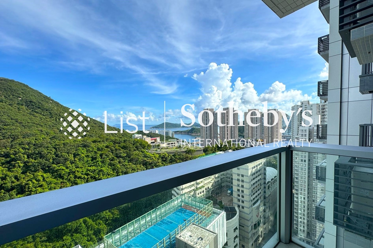 Southland 晉環  | Balcony off Living and Dining Room