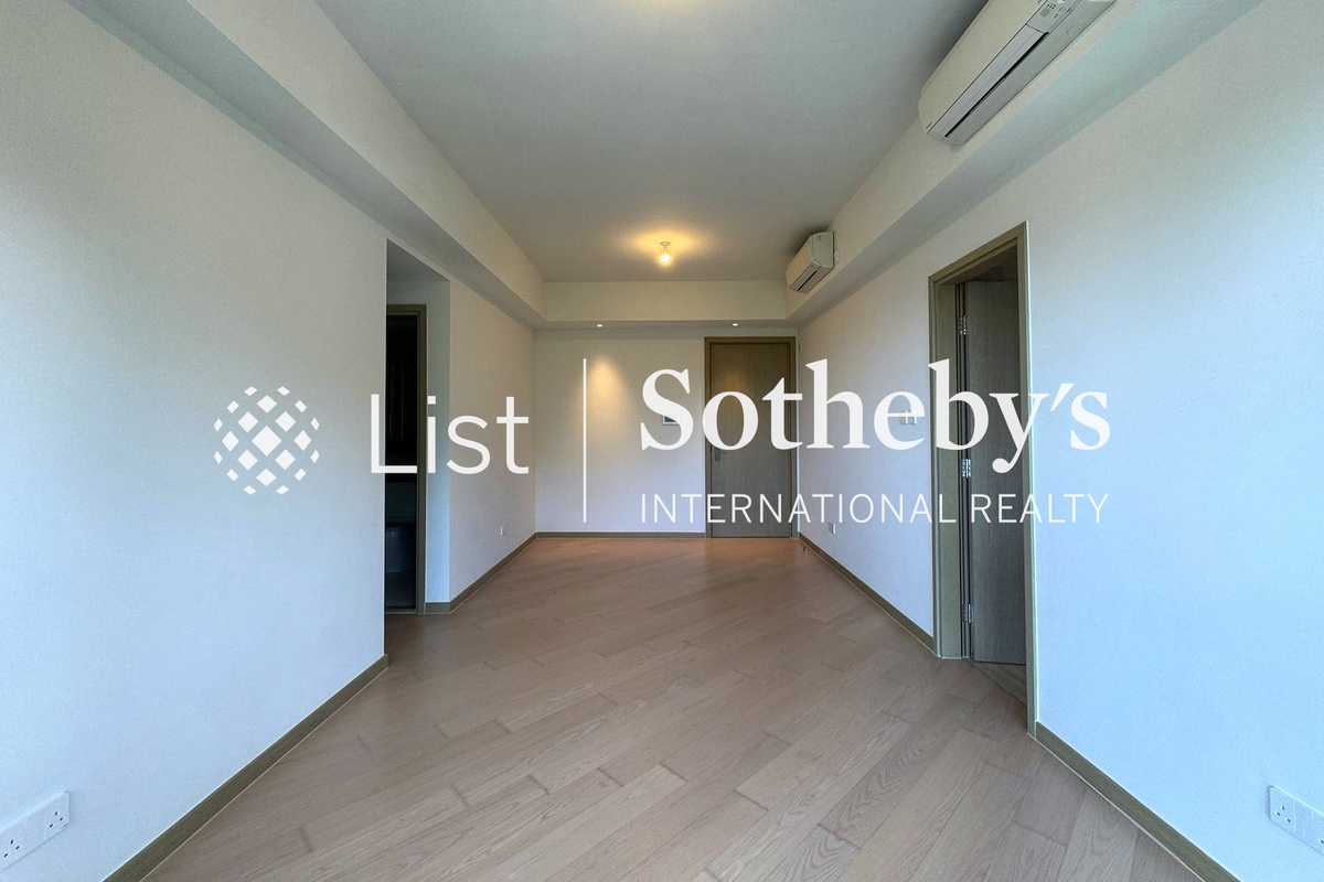 Southland 晉環  | Living and Dining Room