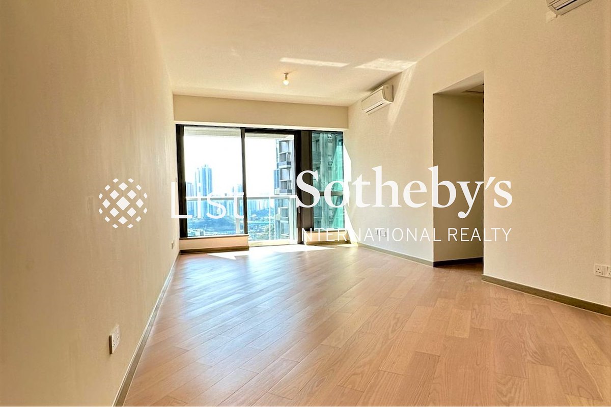 Southland 晉環  | Balcony off Living and Dining Room