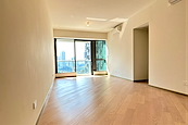 Southland 晉環  | Balcony off Living and Dining Room