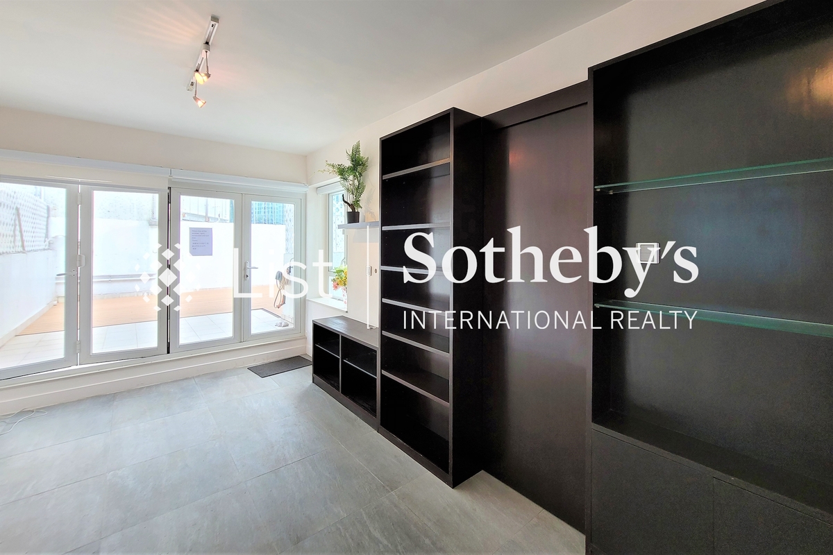 Westlands Court 華蘭花園 | Living and Dining Room