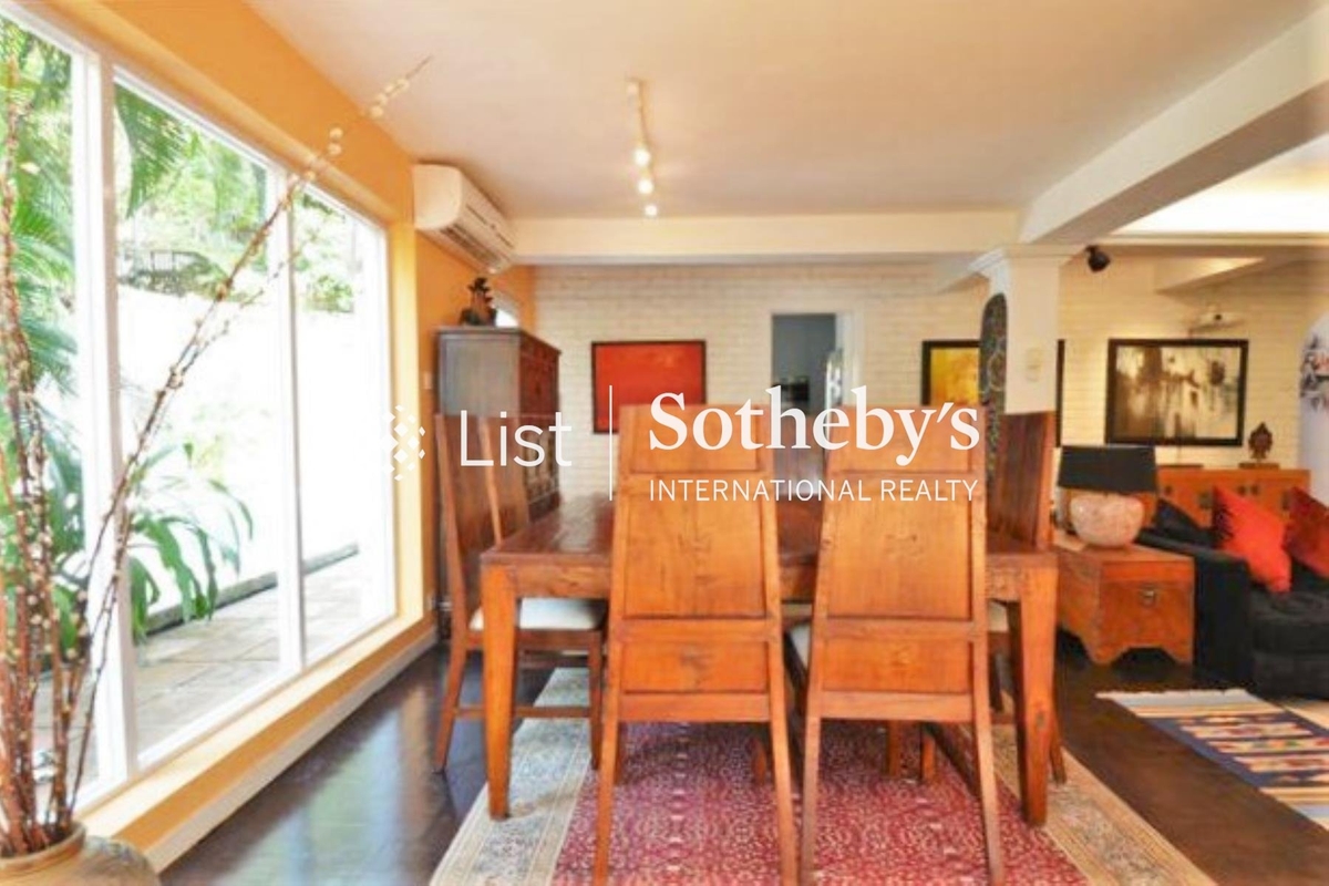 Mau Po 茅莆 | Living and Dining Room