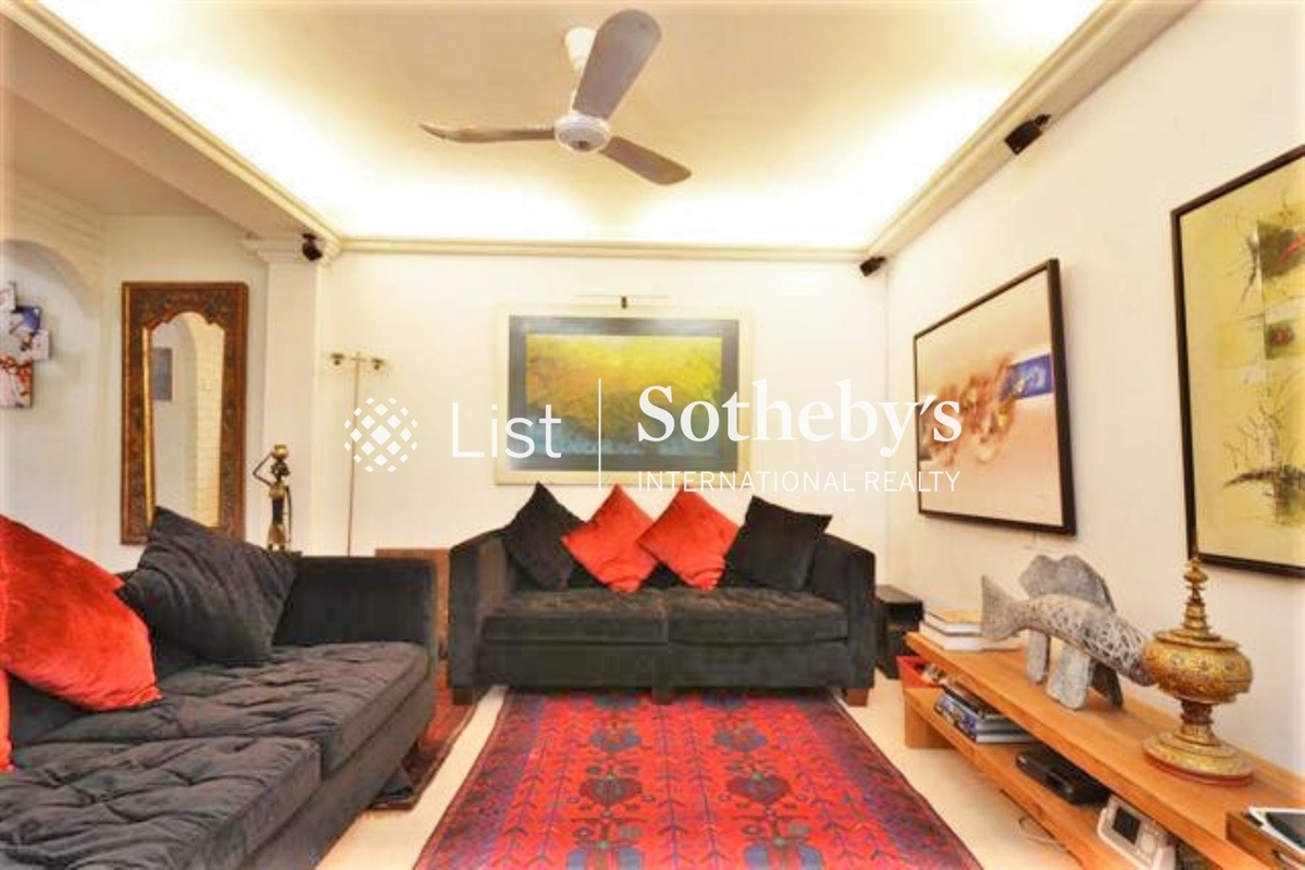 Mau Po 茅莆 | Living and Dining Room