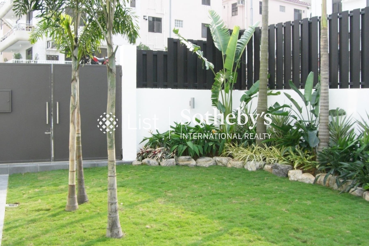 Ng Fai Tin Detached House 五塊田獨立洋房 | Private Garden off Living and Dining Room