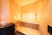 King's Park Villa 帝庭園 | Sauna in Master Bedroom