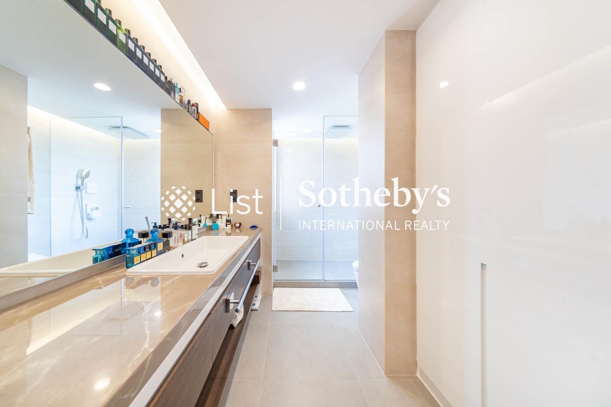 King's Park Villa 帝庭園 | Master Bathroom