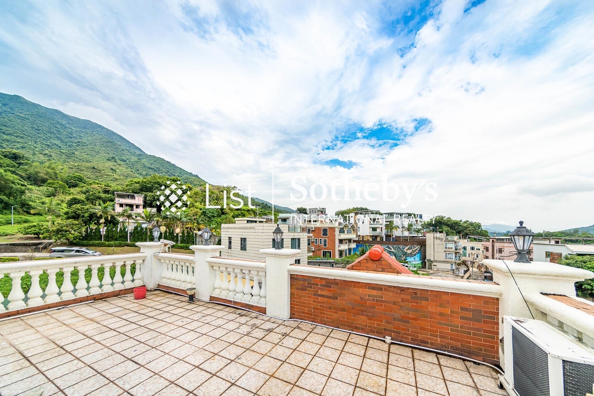 Pak Ngau Shek Sheung Tsuen 白牛石上村 | Private Roof Terrace