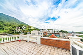 Pak Ngau Shek Sheung Tsuen 白牛石上村 | Private Roof Terrace