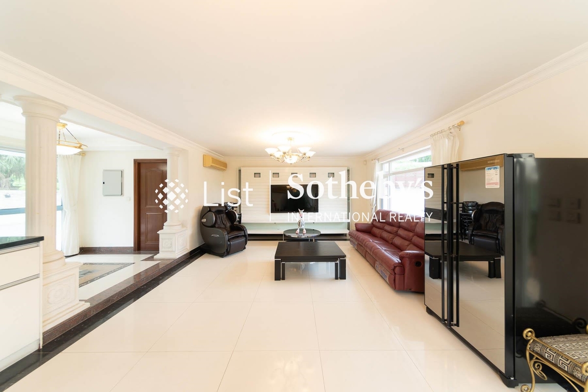 Pak Ngau Shek Sheung Tsuen 白牛石上村 | Living Room