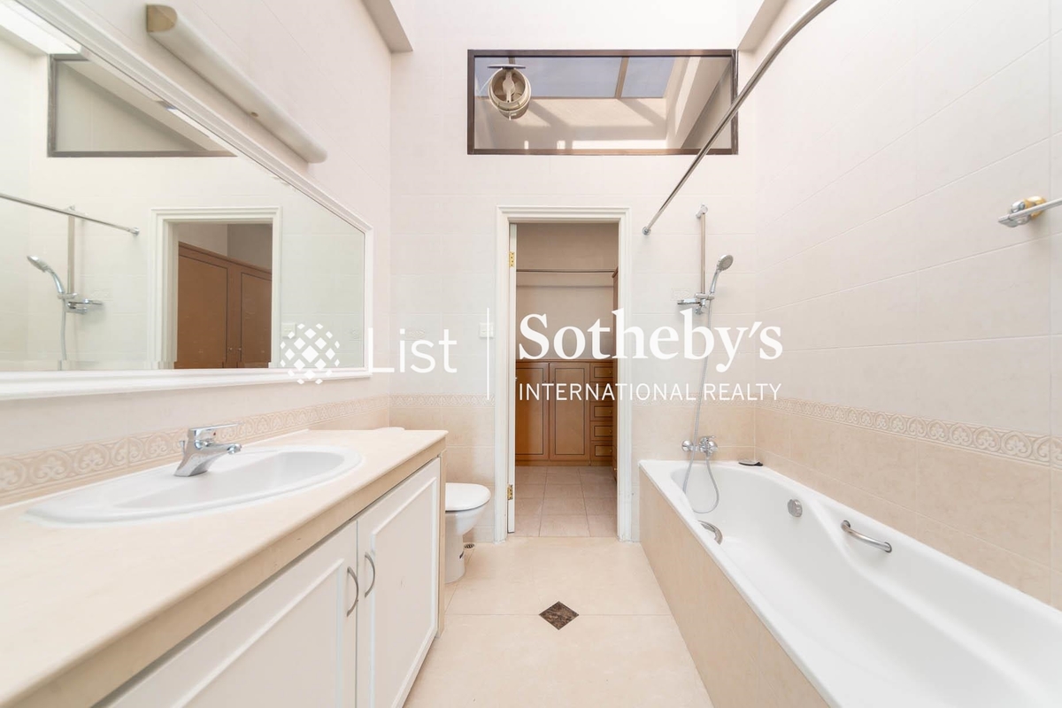 Sea View Villa 西沙小築 | Master Bathroom