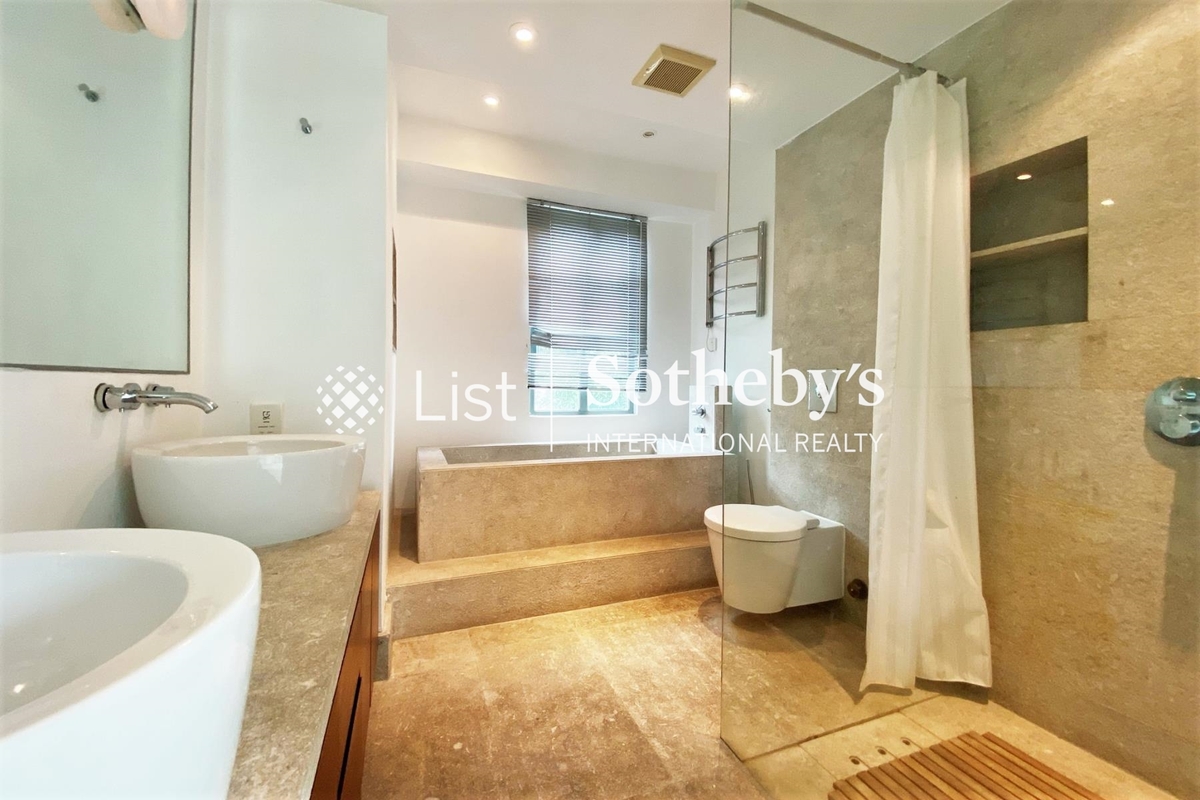 Royal Castle 君爵堡 | Second En-suite Bathroom