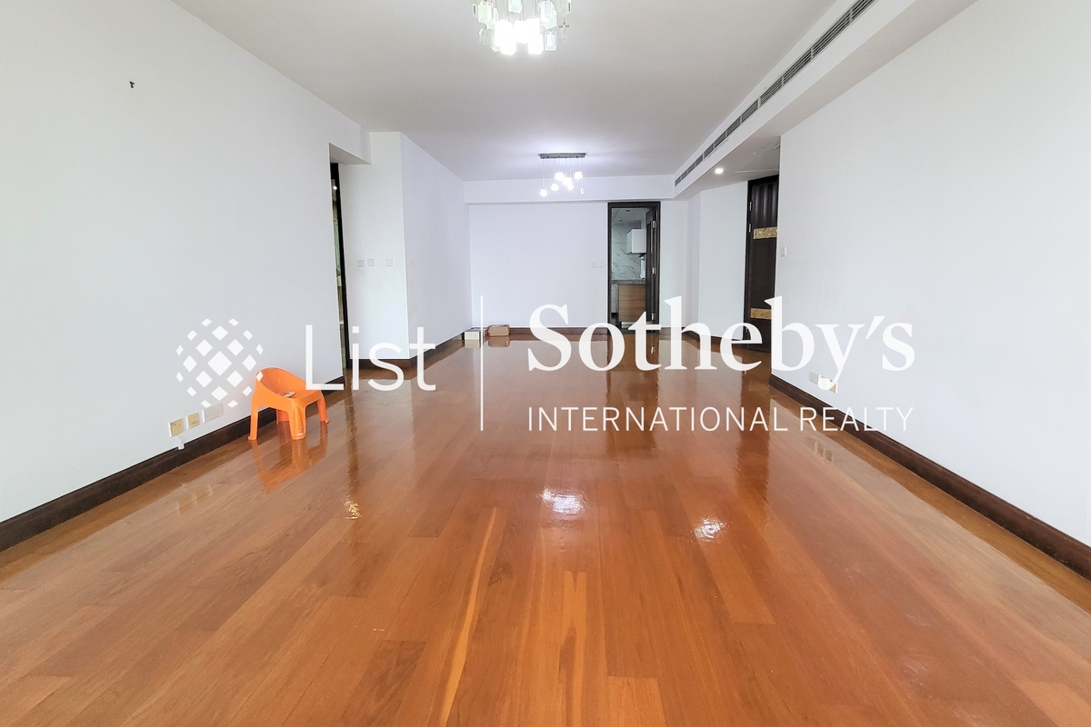 Celestial Heights Phase 1 半山壹号第一期 | Living and Dining Room