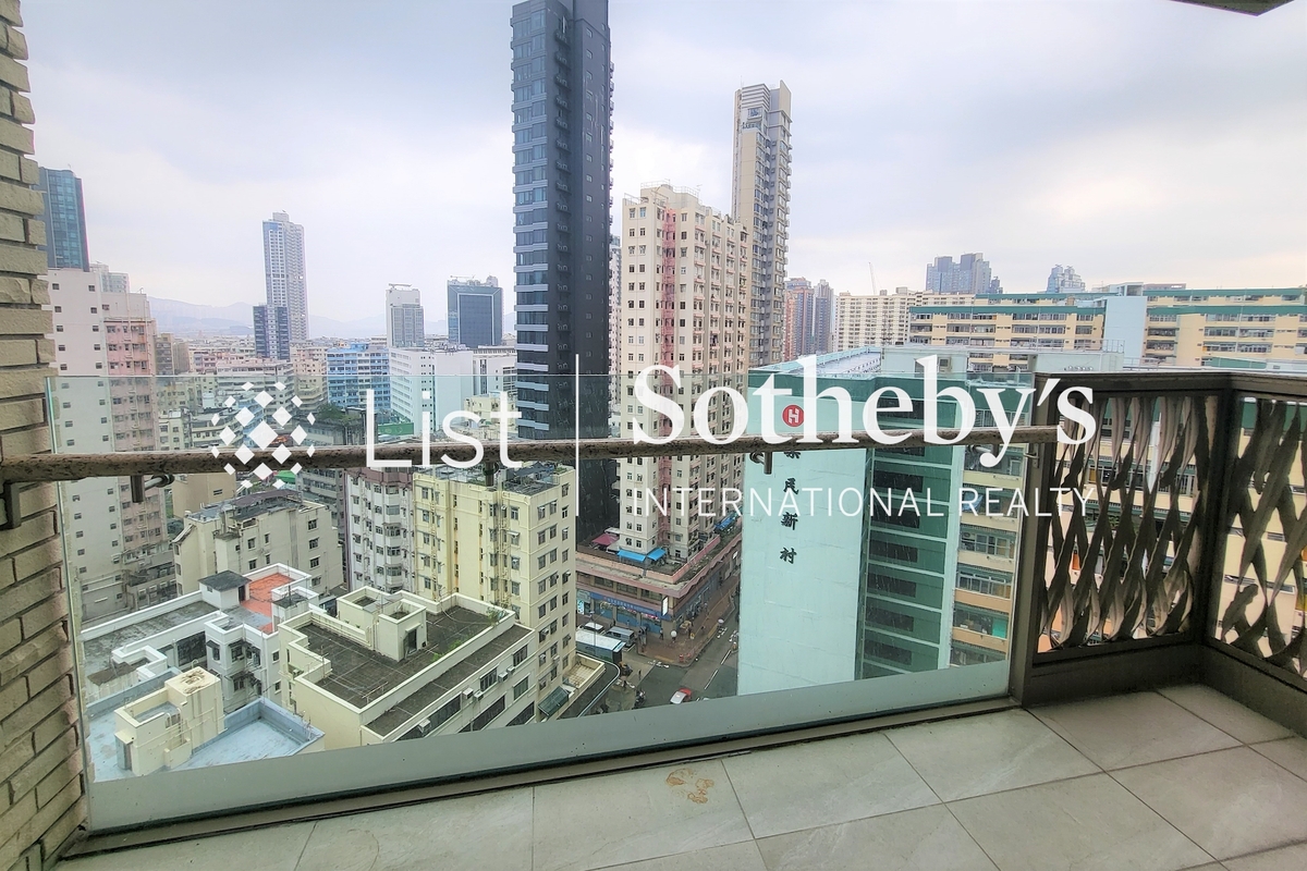 Celestial Heights Phase 1 半山壹号第一期 | Balcony off Living Room