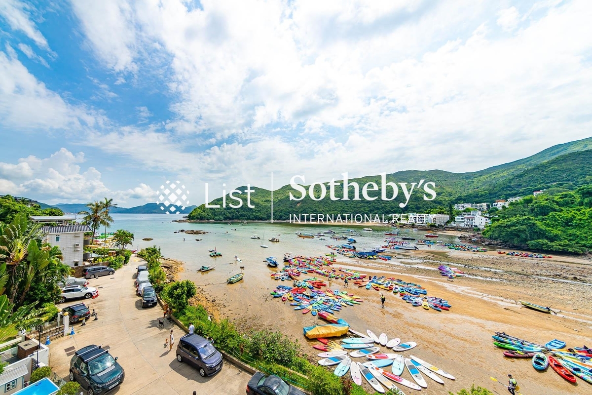 Hiu Po Path Detached House 曉波徑獨立屋 | View from Private Roof Terrace