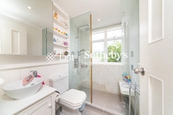 Hiu Po Path Detached House 曉波徑獨立屋 | Second En-suite Bathroom
