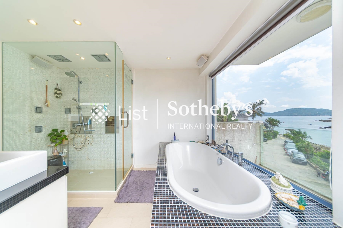 Hiu Po Path Detached House 曉波徑獨立屋 | Master Bathroom