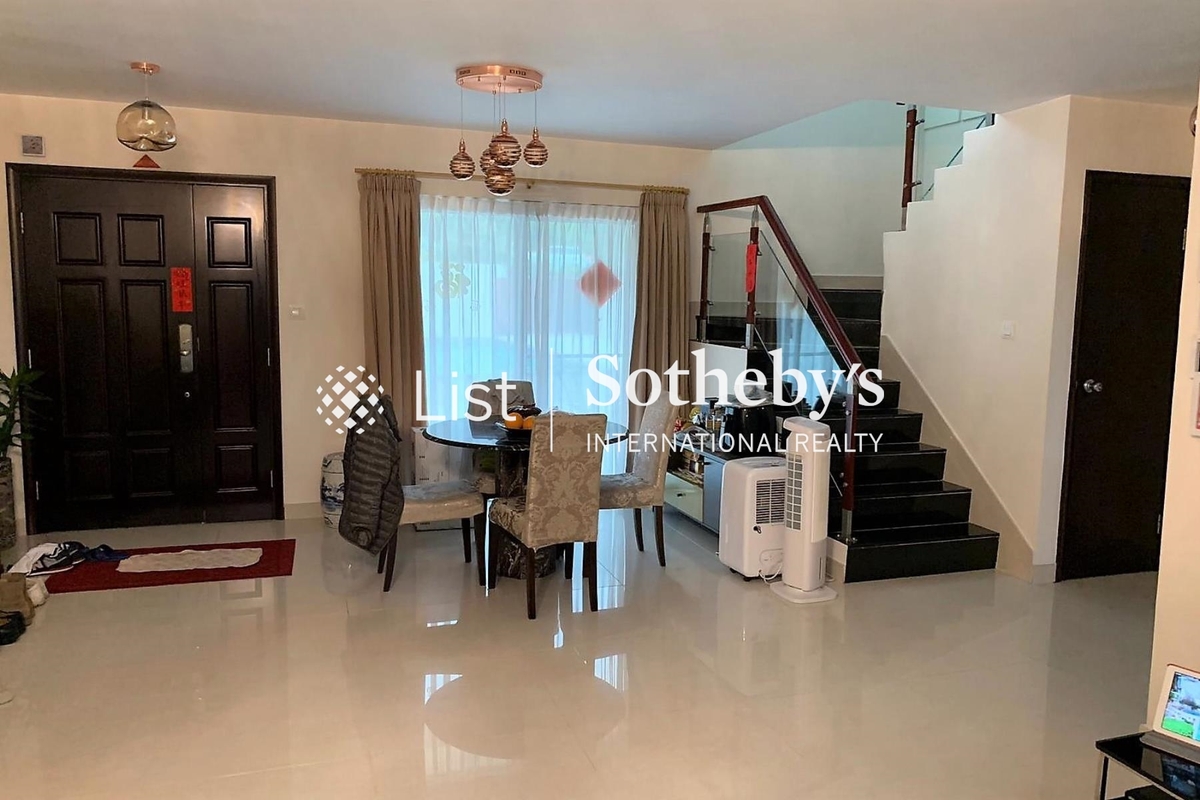 Nam Shan 南山 | Living and Dining Room