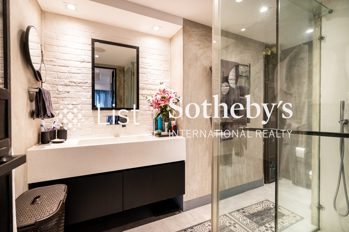 Mandarin Building 文華大廈 | Master Bathroom