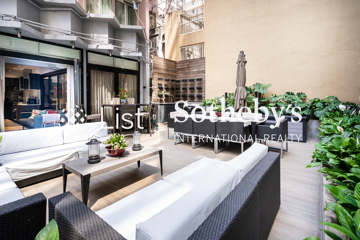 Mandarin Building 文華大廈 | Private Terrace off Living and Dining Room