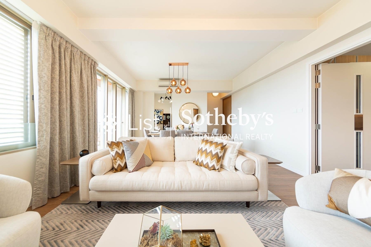 Jessville Jessville | Living and Dining Room