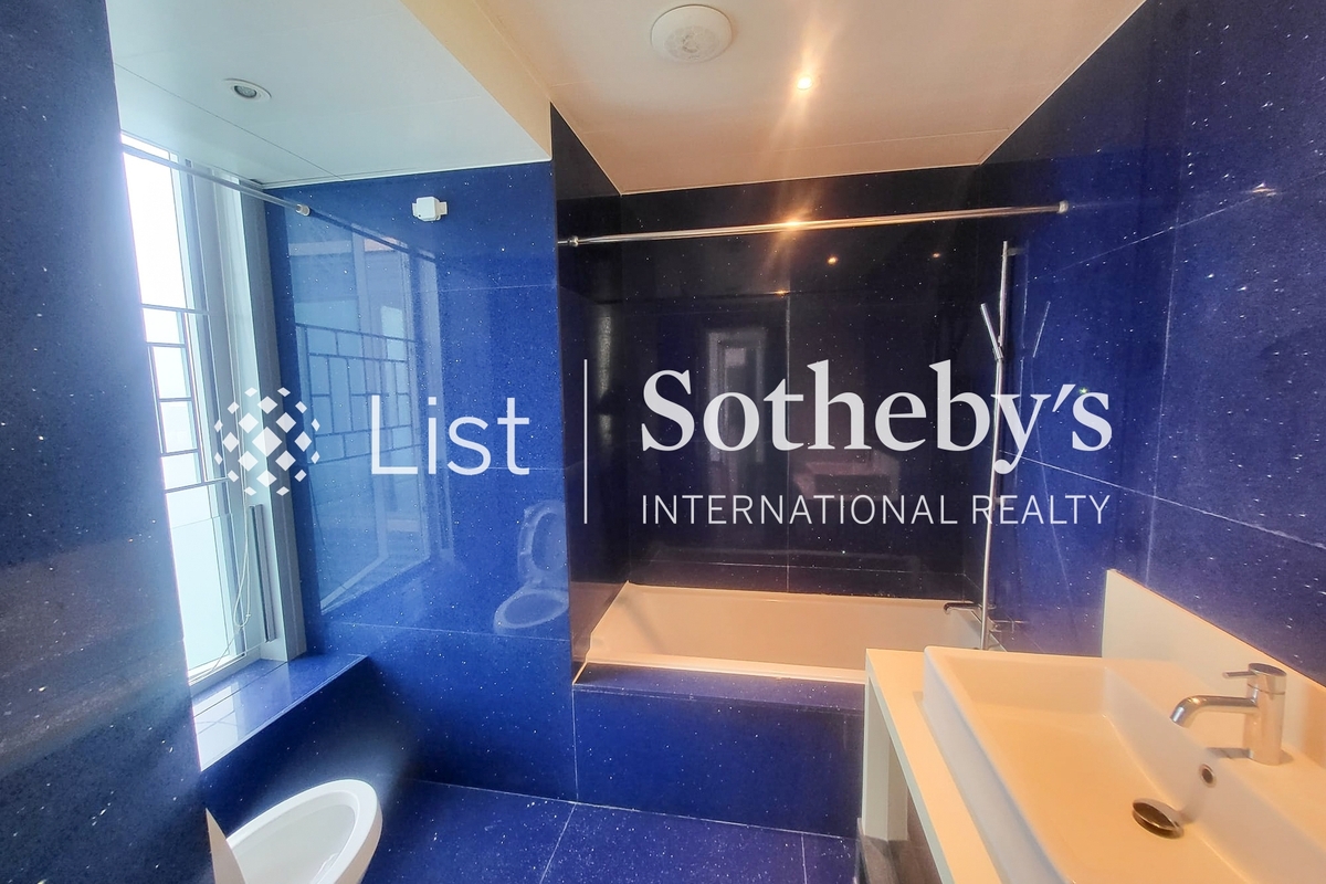 Harbourfront Landmark 海名軒 | Second En-suite Bathroom
