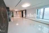 Harbourfront Landmark 海名軒 | Living and Dining Room