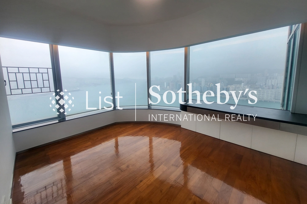 Harbourfront Landmark 海名軒 | Third Bedroom