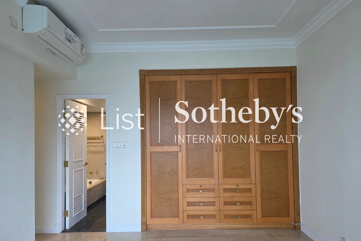 Harbourfront Landmark 海名軒 | Second En-suite Bedroom