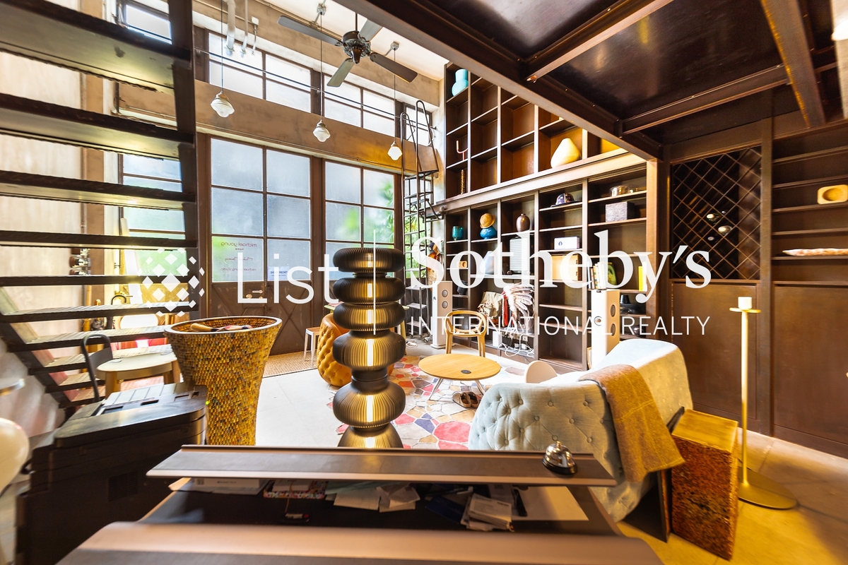 Po Hing Mansion 寶慶大廈 | Living and Dining Room