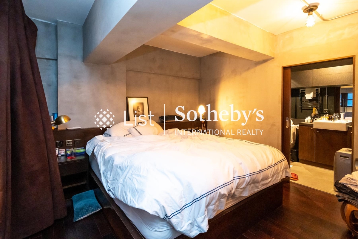 Po Hing Mansion 寶慶大廈 | Master Bedroom