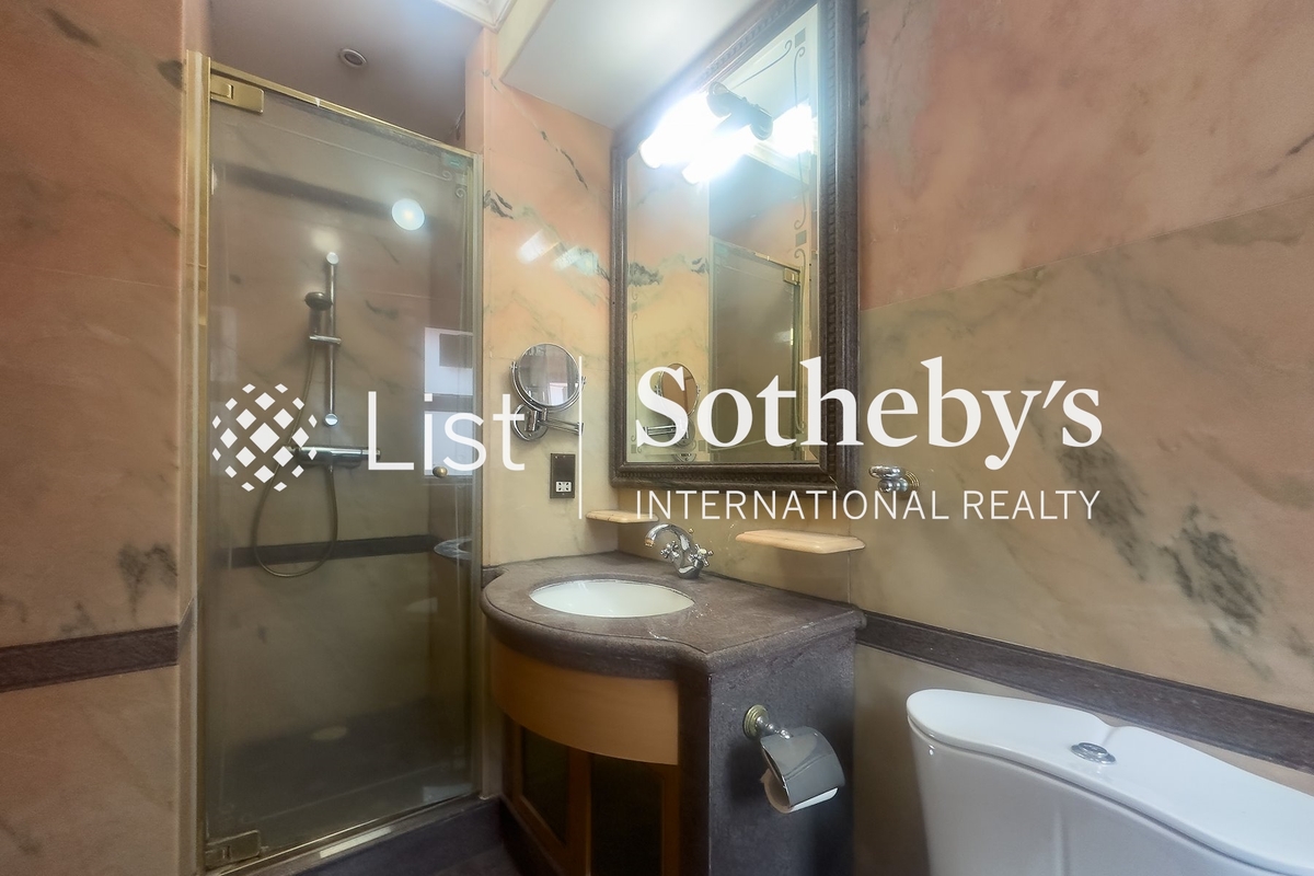 King's Park Villa 帝庭园 | Master Bathroom