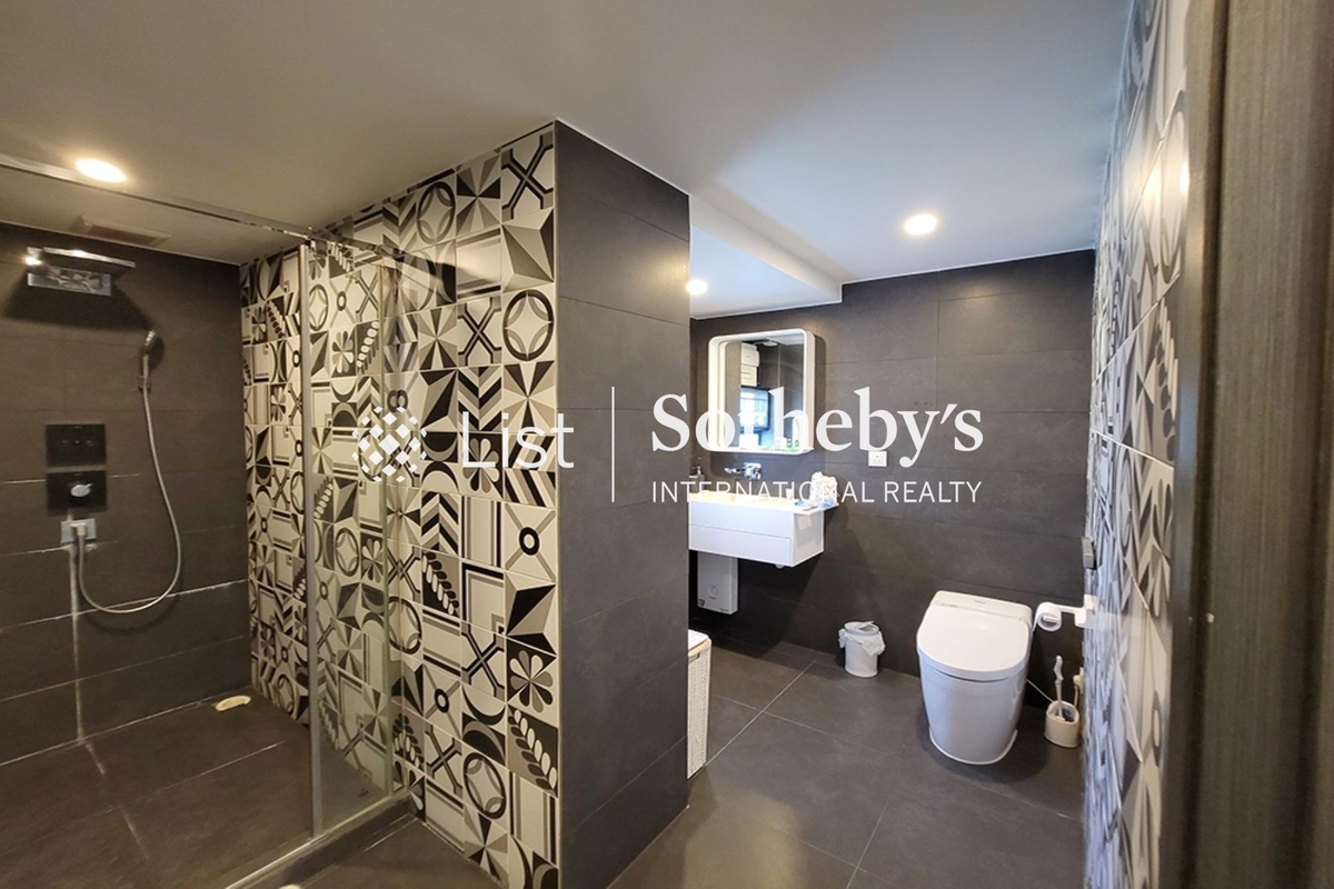 Kam Tsin Village 金钱村 | Master Bathroom