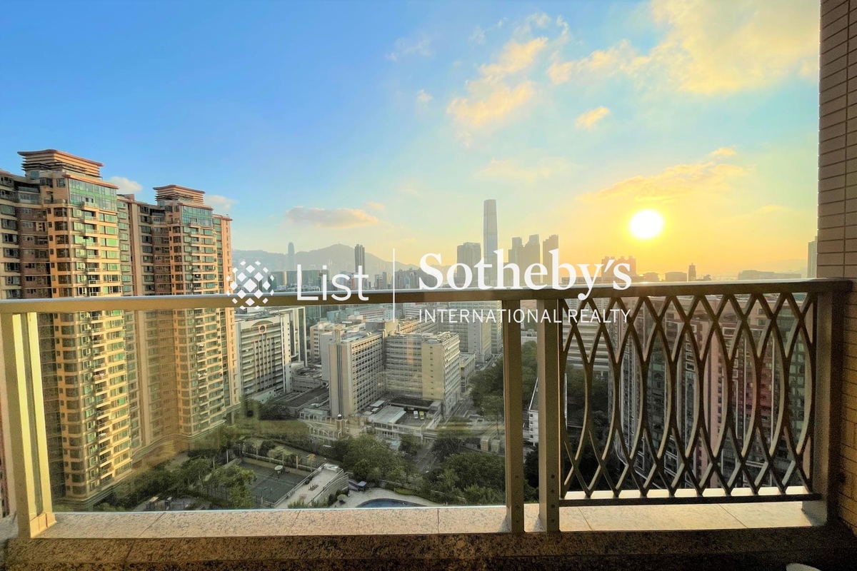 Parc Palais 君頤峰 | Balcony off Living and Dining Room