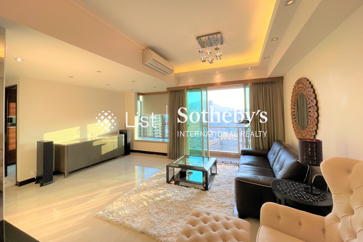 Parc Palais 君頤峰 | Living and Dining Room