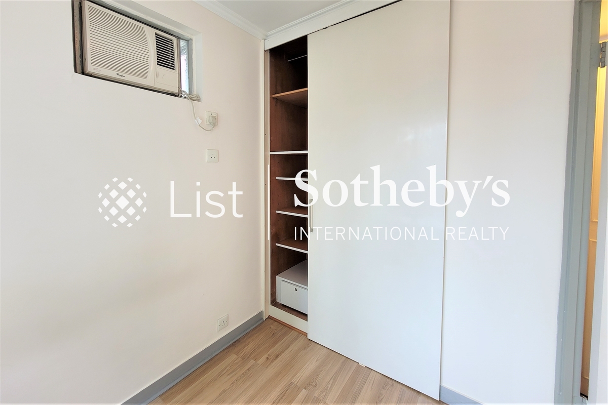 Midland Court 美兰阁 | Built-in Wardrobe in Master Bedroom 