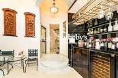 Wesley Villa 蔚麗山莊 | Open Bar in Living Room