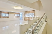 Billion Court 利豐大廈 | Living and Dining Room