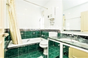 Marina Cove 匡湖居 | Master Bathroom