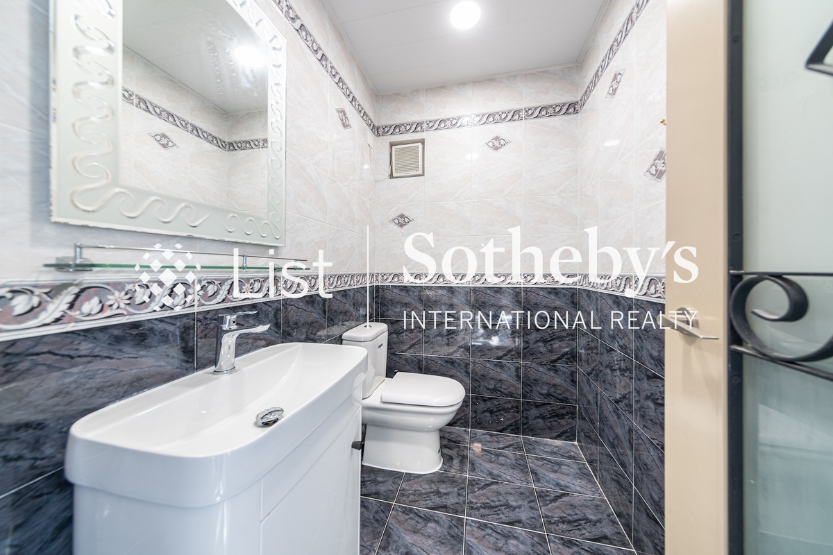 Marina Cove 匡湖居 | Guest Powder Room