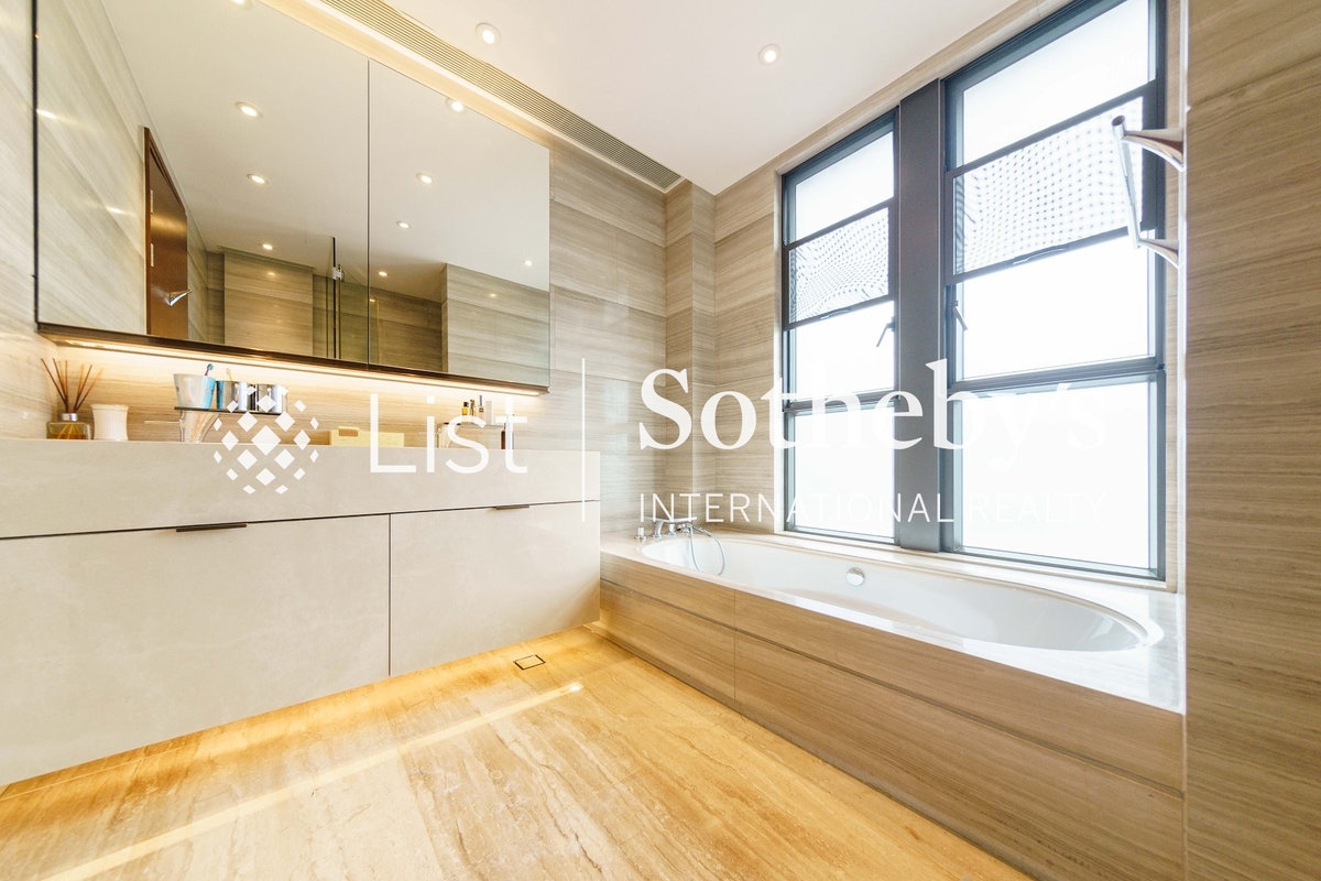 Serenity Peak 銀海峰 | Master Bathroom