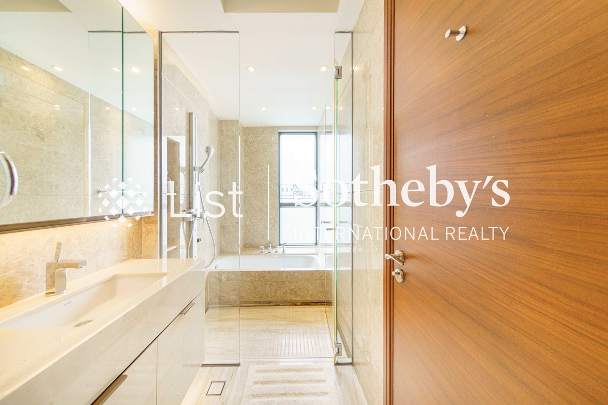 Serenity Peak 銀海峰 | Third Bathroom