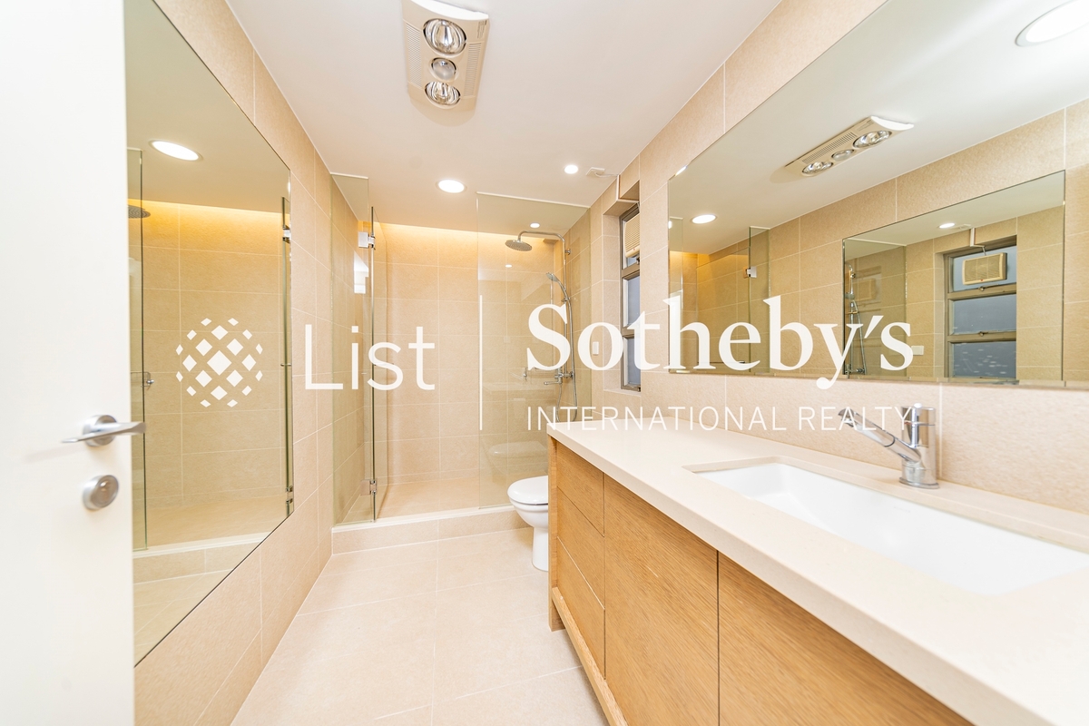 Windsor Castle 溫莎堡 | Guest Bathroom