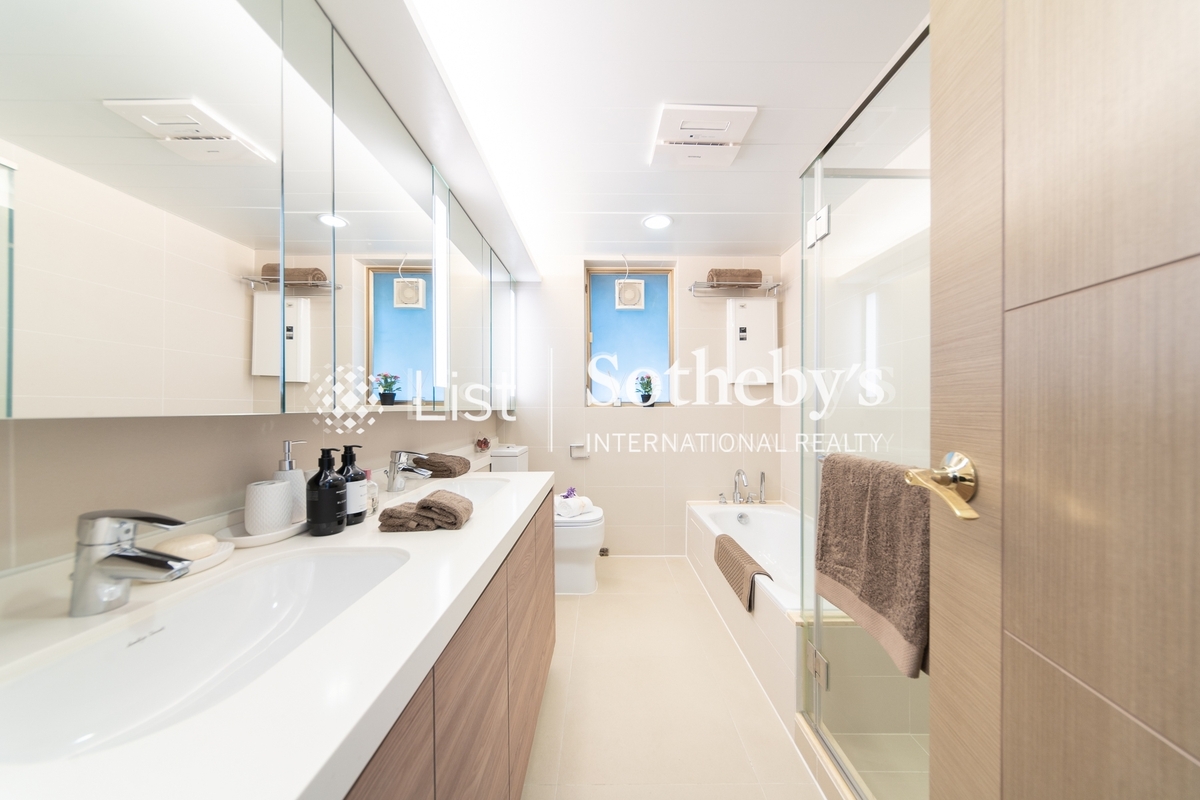 Hong Kong Gold Coast 香港黃金海岸 | Master Bathroom