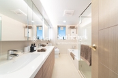 Hong Kong Gold Coast 香港黃金海岸 | Master Bathroom