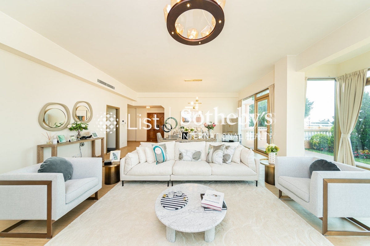 Hong Kong Gold Coast 香港黃金海岸 | Living and Dining Room