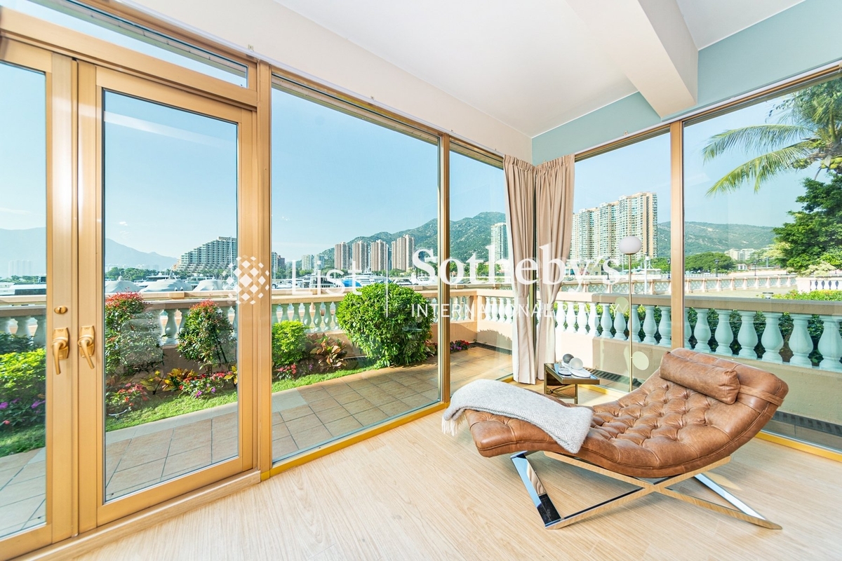 Hong Kong Gold Coast 香港黃金海岸 | Lesure Area in Living and Dining Room