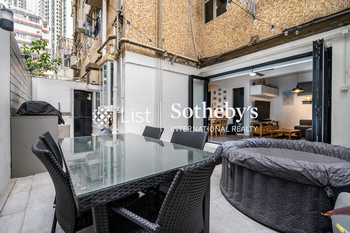 Ching Lin Court 青蓮閣 | Private Terrace off Living and Dining Room